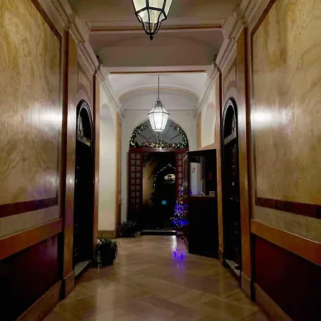In Historic Palace Rom